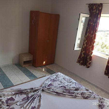 Apartments Solta Nečujam Eksteriør billede