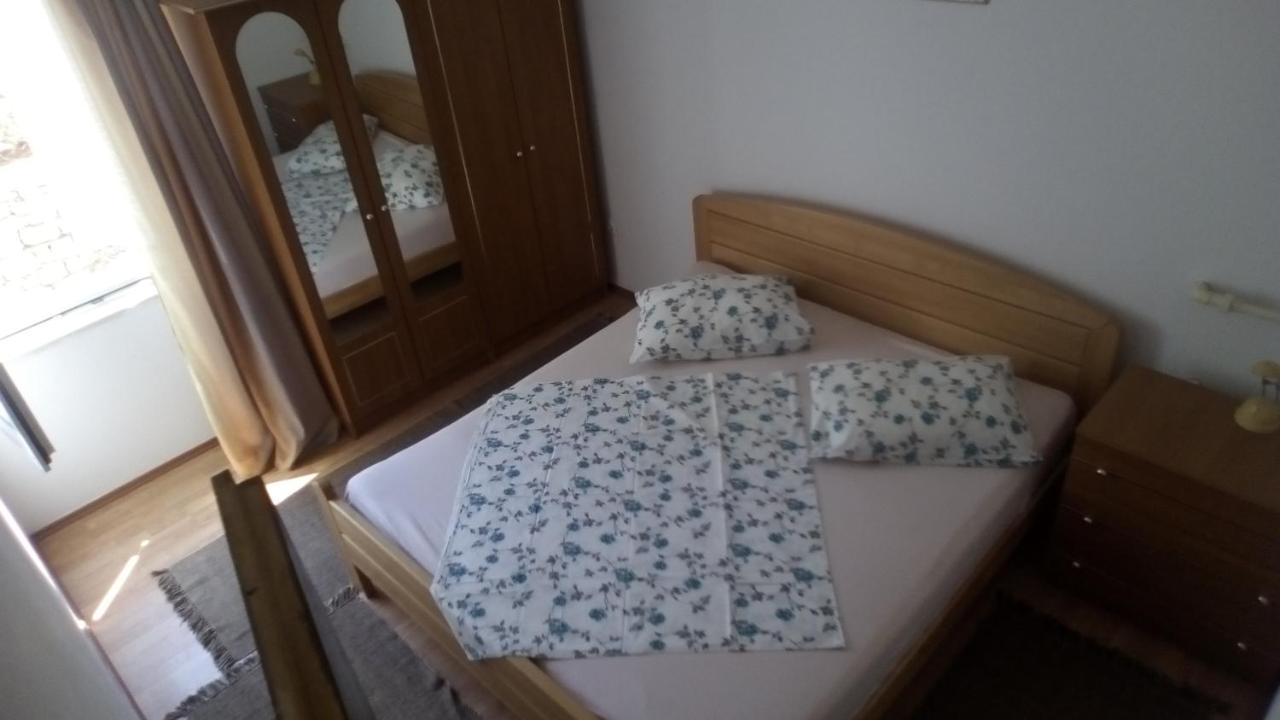 Apartments Solta Nečujam Eksteriør billede