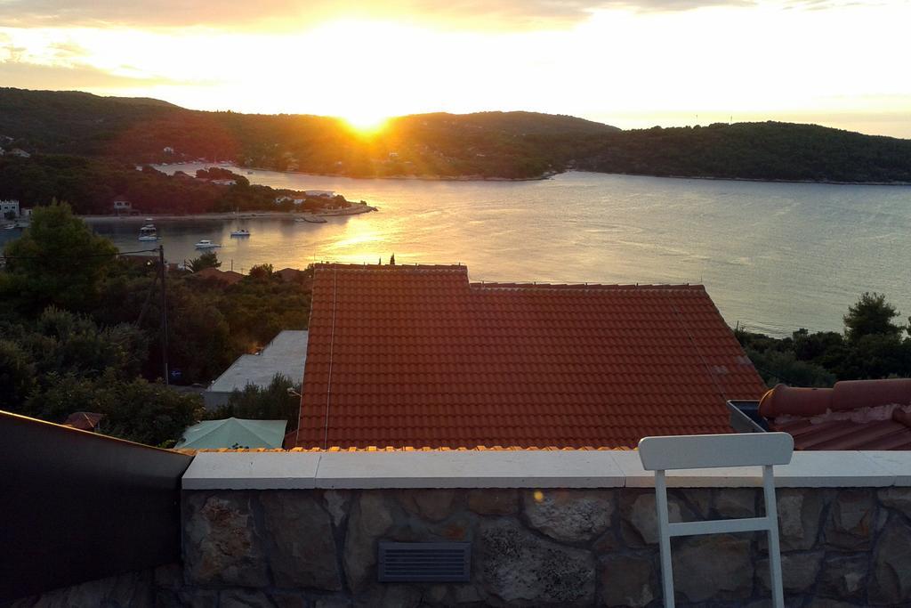 Apartments Solta Nečujam Eksteriør billede